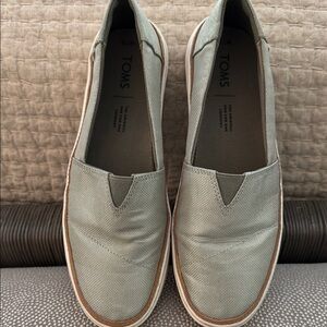 Toms Green Flats Slip-On Loafers